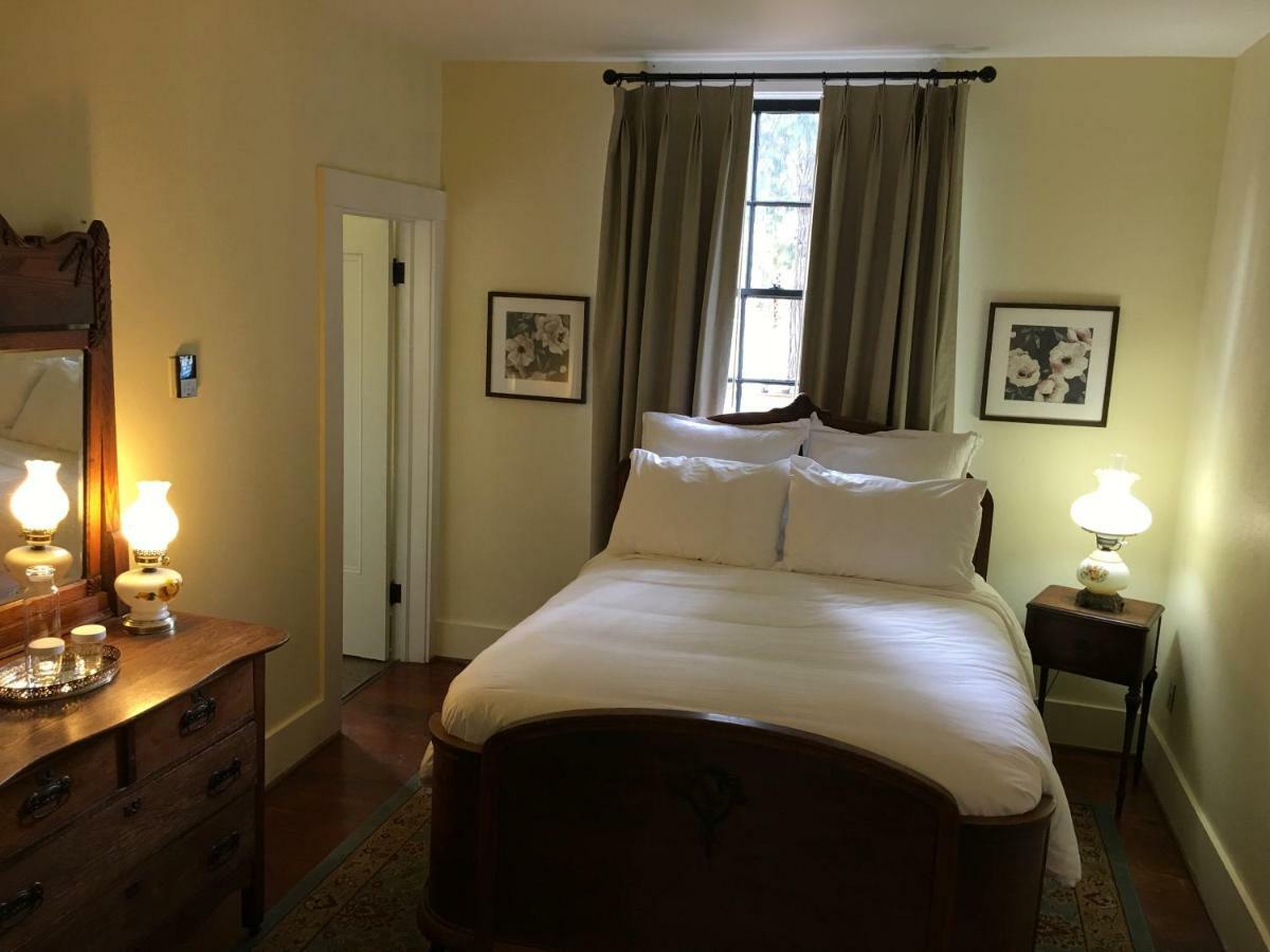 Wolf Creek Inn & Tavern Buitenkant foto
