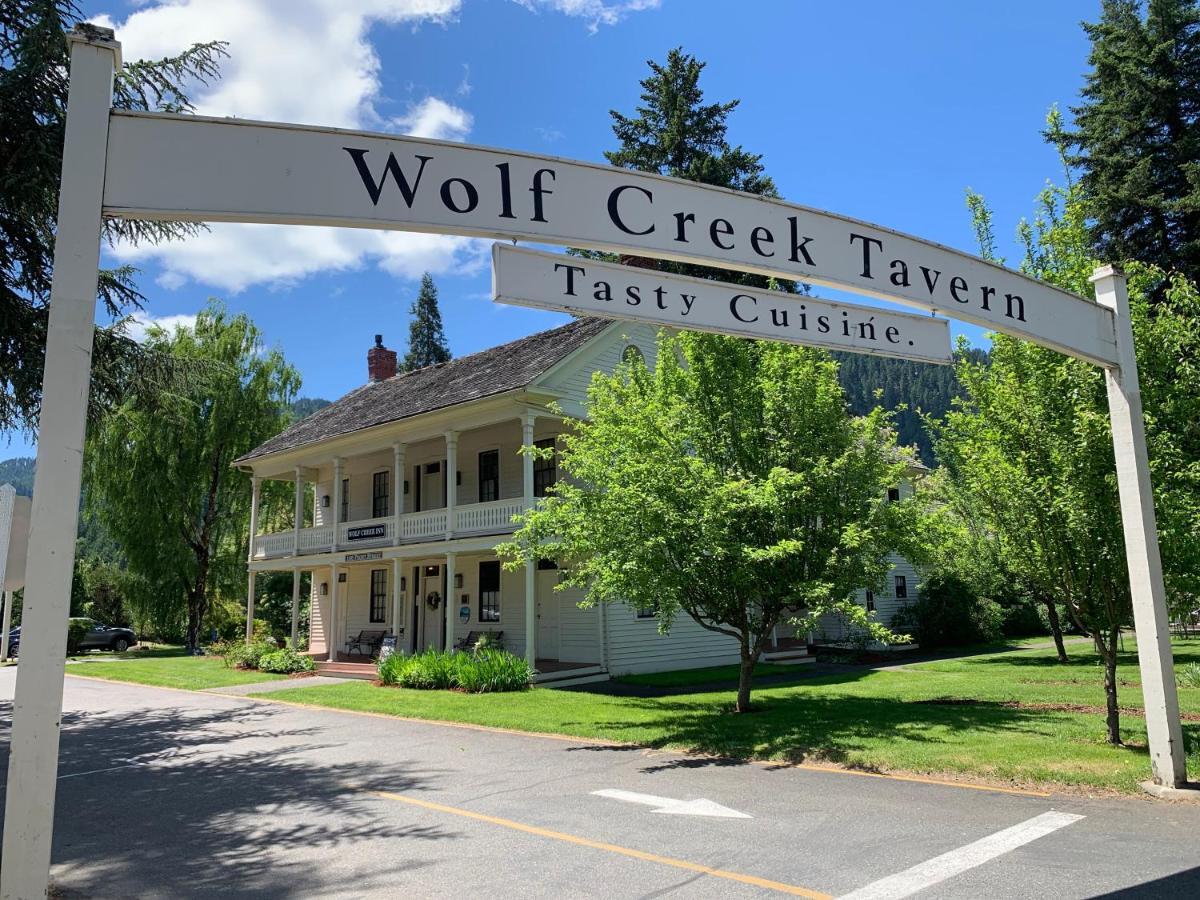Wolf Creek Inn & Tavern Buitenkant foto