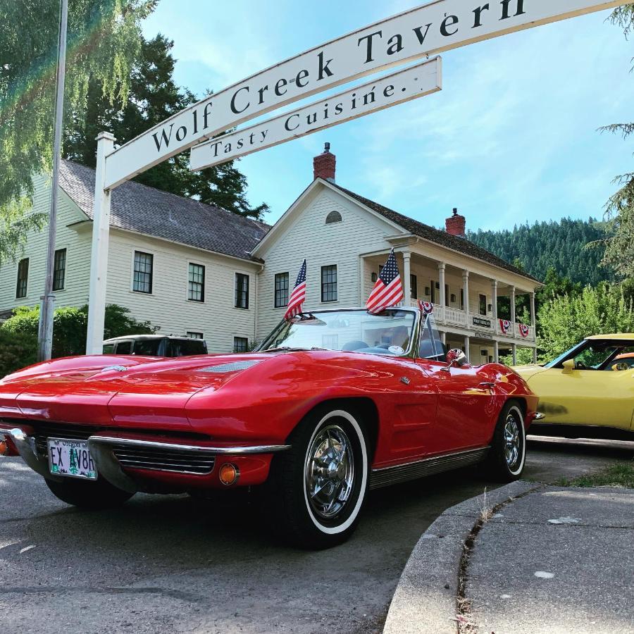 Wolf Creek Inn & Tavern Buitenkant foto